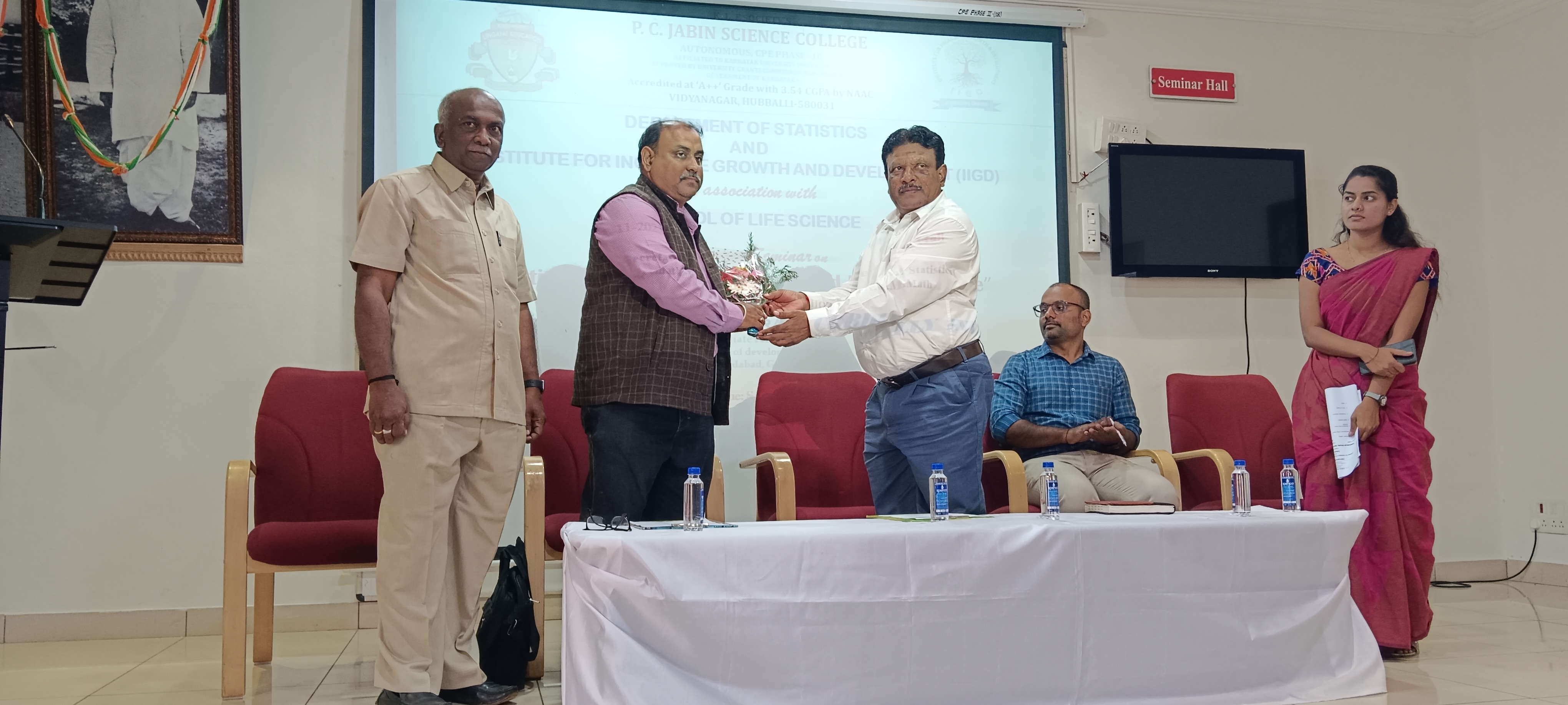 Special Seminar photo 7