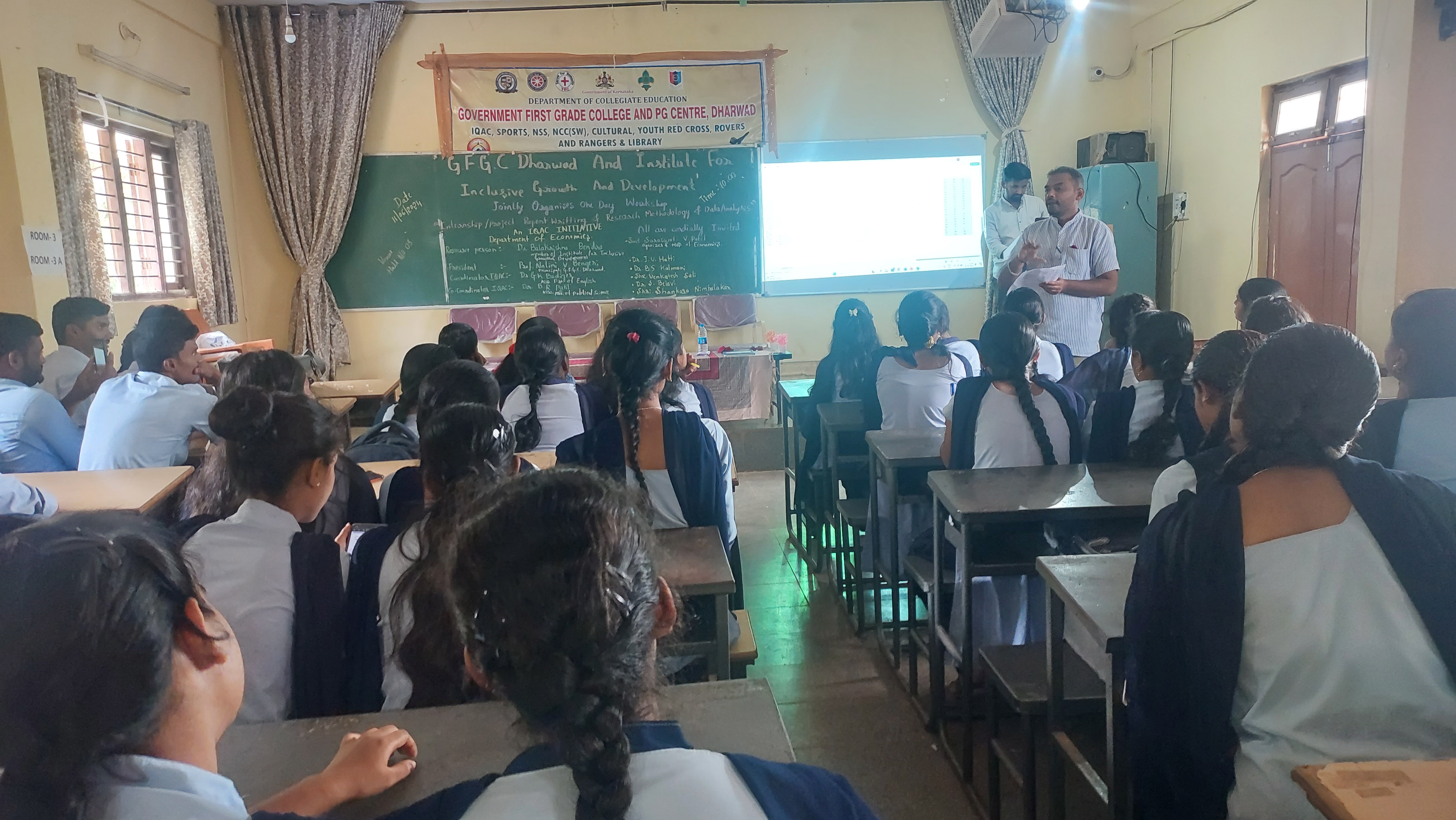 Workshop on Research Methodology and Data Analysis at Dharwad photo 4