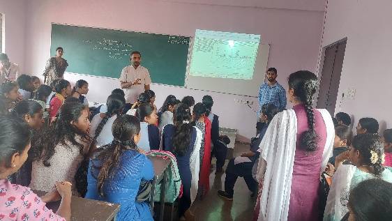 Workshop on Research Methodology and Data Analysis at Dharwad photo 3