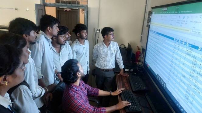One-Day Workshop on Research Methods and Hands-on Excel Training for Data Analysis photo 5